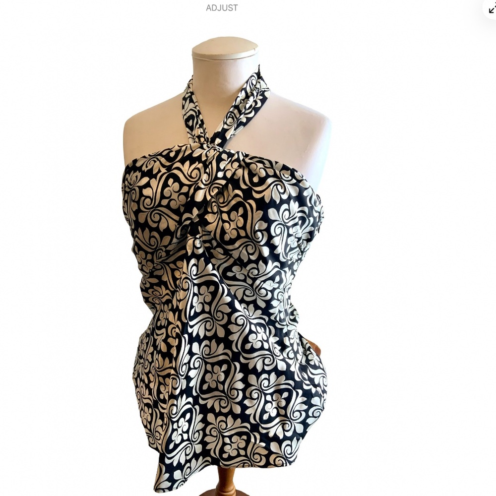 WHITE HOUSE BLACK MARKET Silk haler women zip top. Size 12